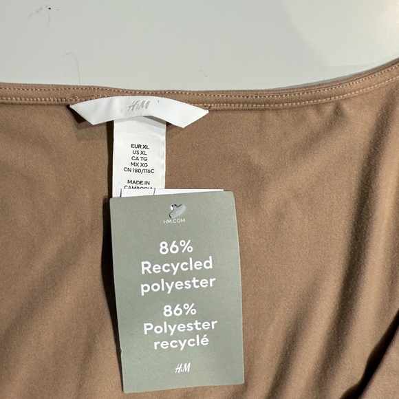 H&M Short Sleeve Tan Scoop Neck Bodysuit - Picture 2 of 3